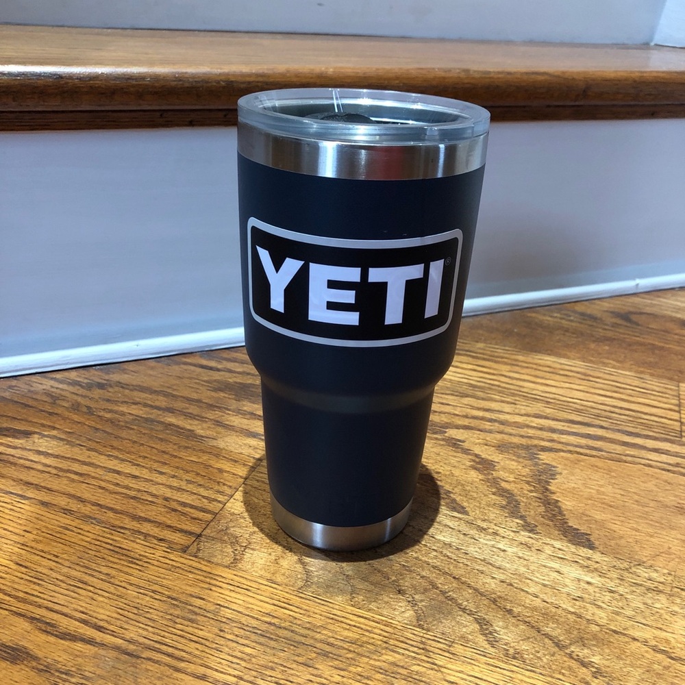 YETI RAMBLER®
30 OZ TUMBLER
WITH MAGSLIDER™ LID